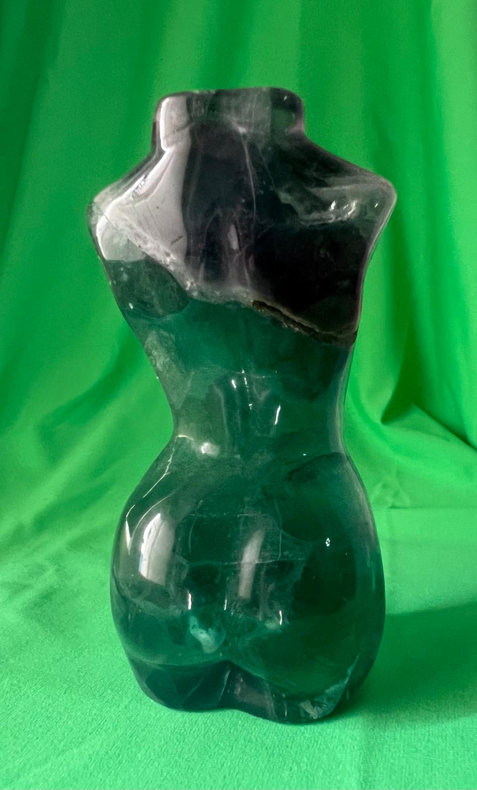 Statua mezzo busto donna in Fluorite alta cm 10 peso gr 330 - immagine 2