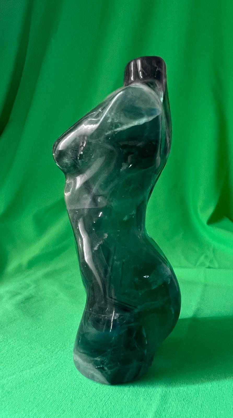 Statua mezzo busto donna in Fluorite alta cm 10 peso gr 330 - immagine 3