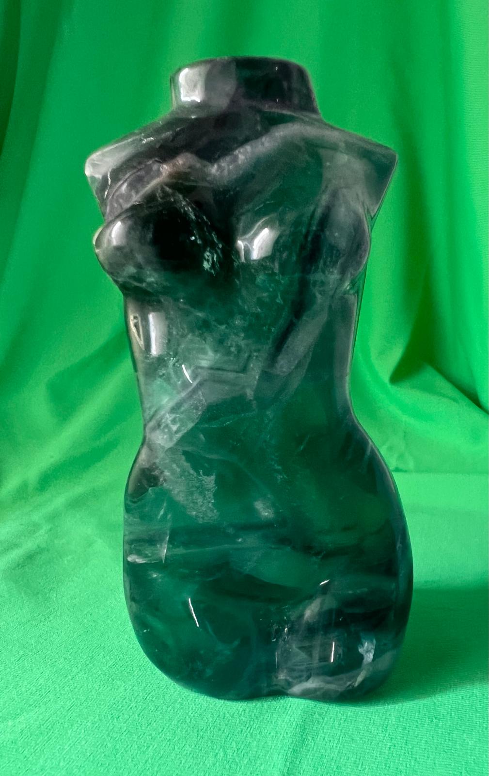 Statua mezzo busto donna in Fluorite alta cm 10 peso gr 330