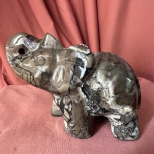 Elefante in Agata vulcano gr 319