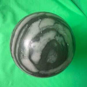 Sfera in Diaspro Zebra Verde Naturale – Energia della Terra e Design Esclusivo (dm 8,3 cm - 839 gr)