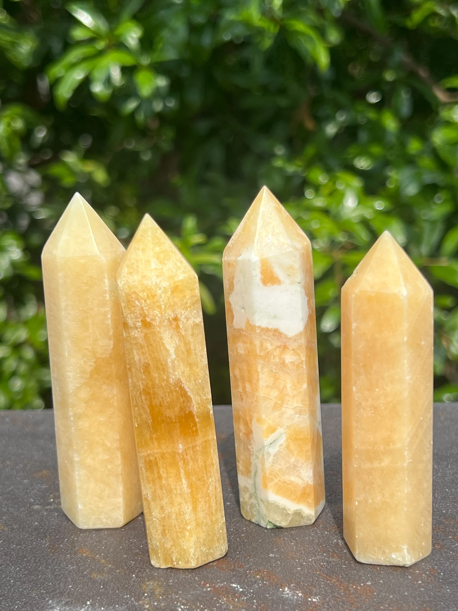 Torri Calcite Miele cm 8/9 - immagine 2